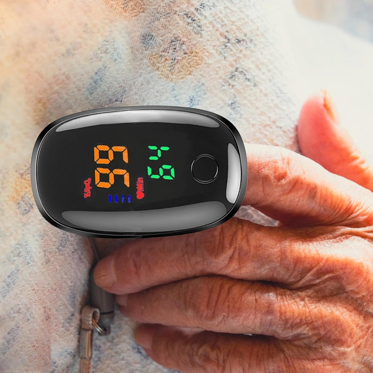 راقب صحتك بلا إبر أو جروح مع جهاز قياس السكر والضغط والنبض